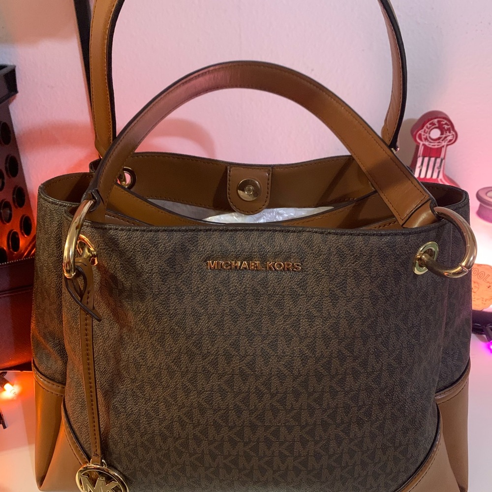 Michael Kors Tan and Brown Shoulder Bag